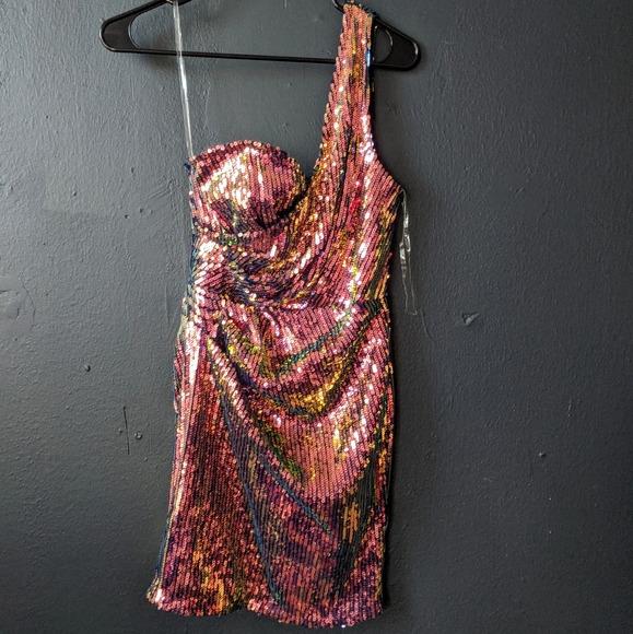 Rose Gold/Green Iridescent Ombre One Shoulder Sequin Bodycon Dress - Picture 5 of 8